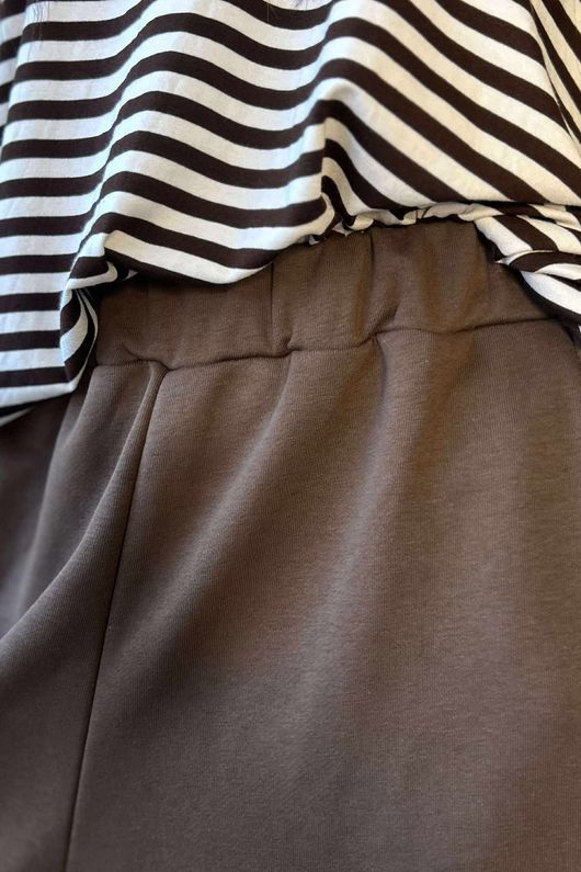 Scamp Raw Seam Barrel Pant Chocolate